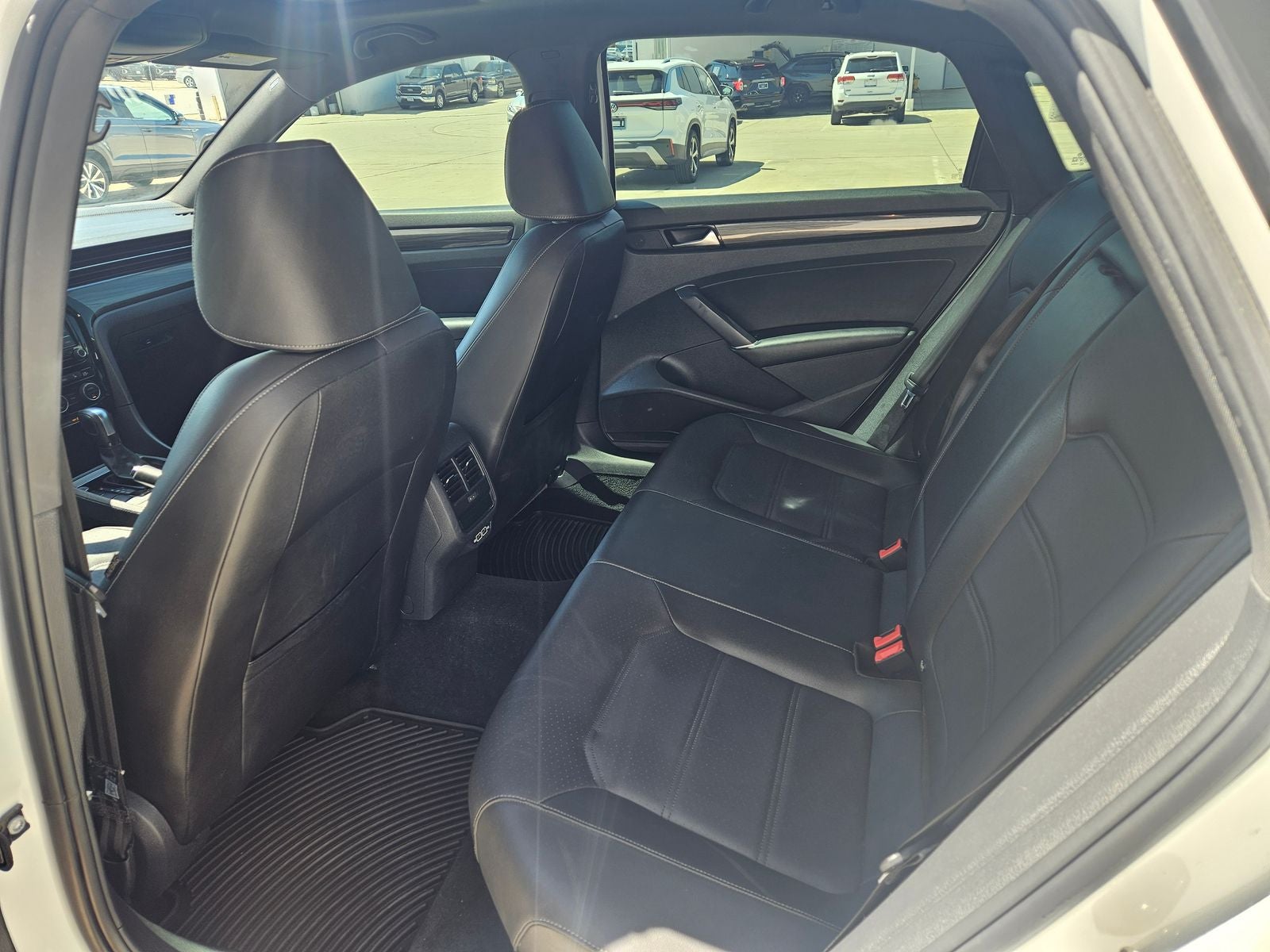 2022 Volkswagen Passat 2.0T R-Line