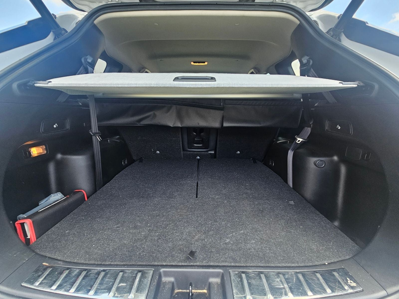 2023 Mitsubishi Outlander Base