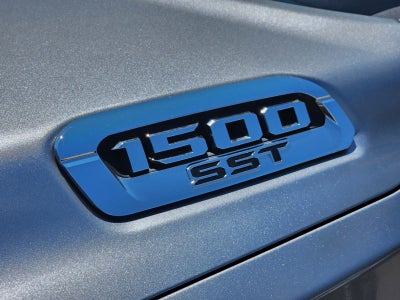 2025 RAM Ram 1500 Laramie Crew Cab 4x4 5'7' Box