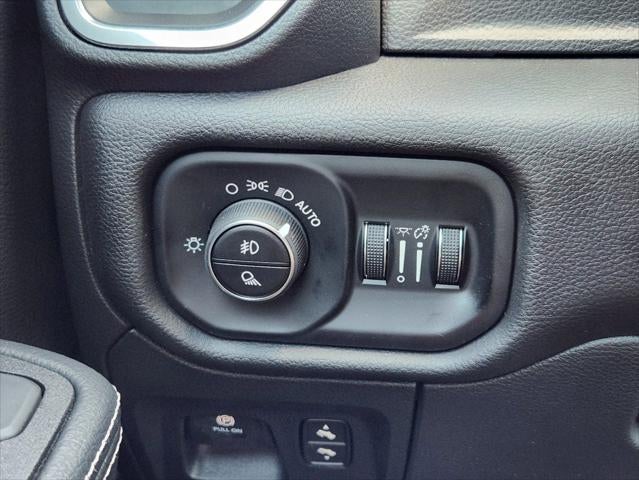 2025 RAM Ram 1500 Laramie Crew Cab 4x4 5'7' Box