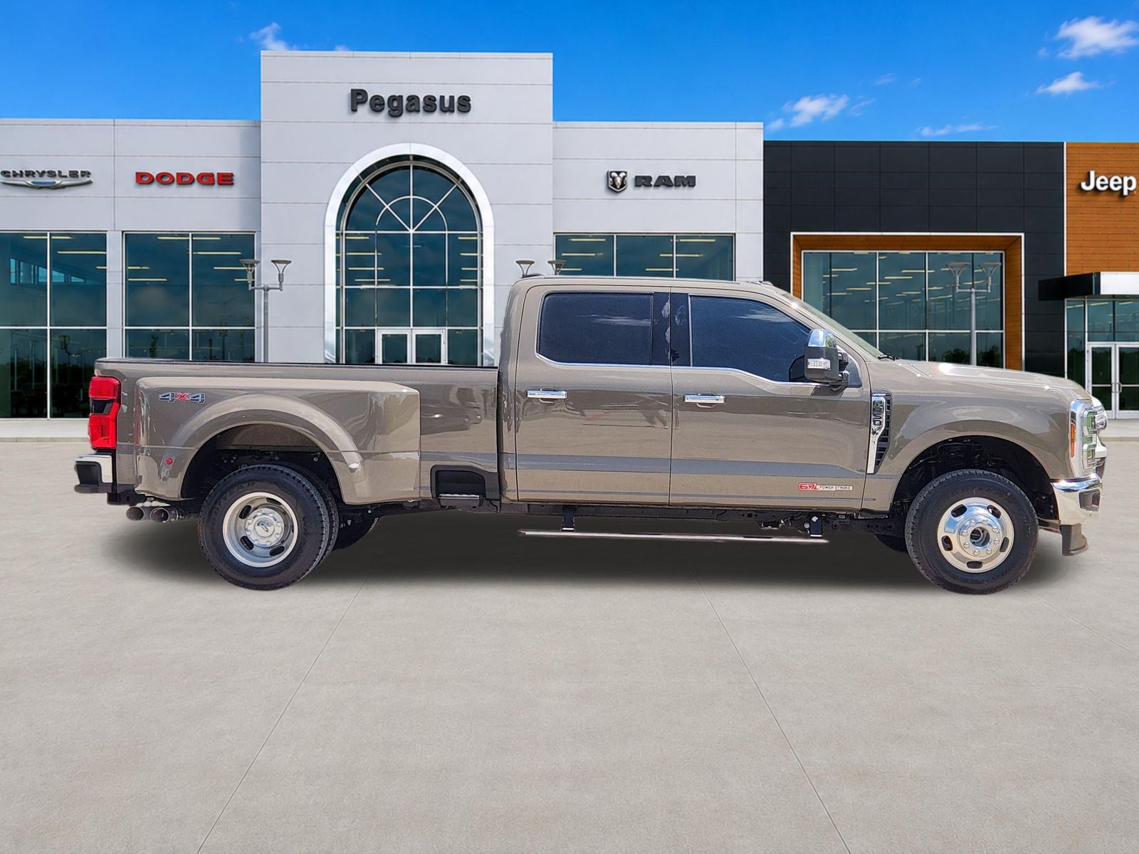 2026 Ford F-350SD Lariat DRW