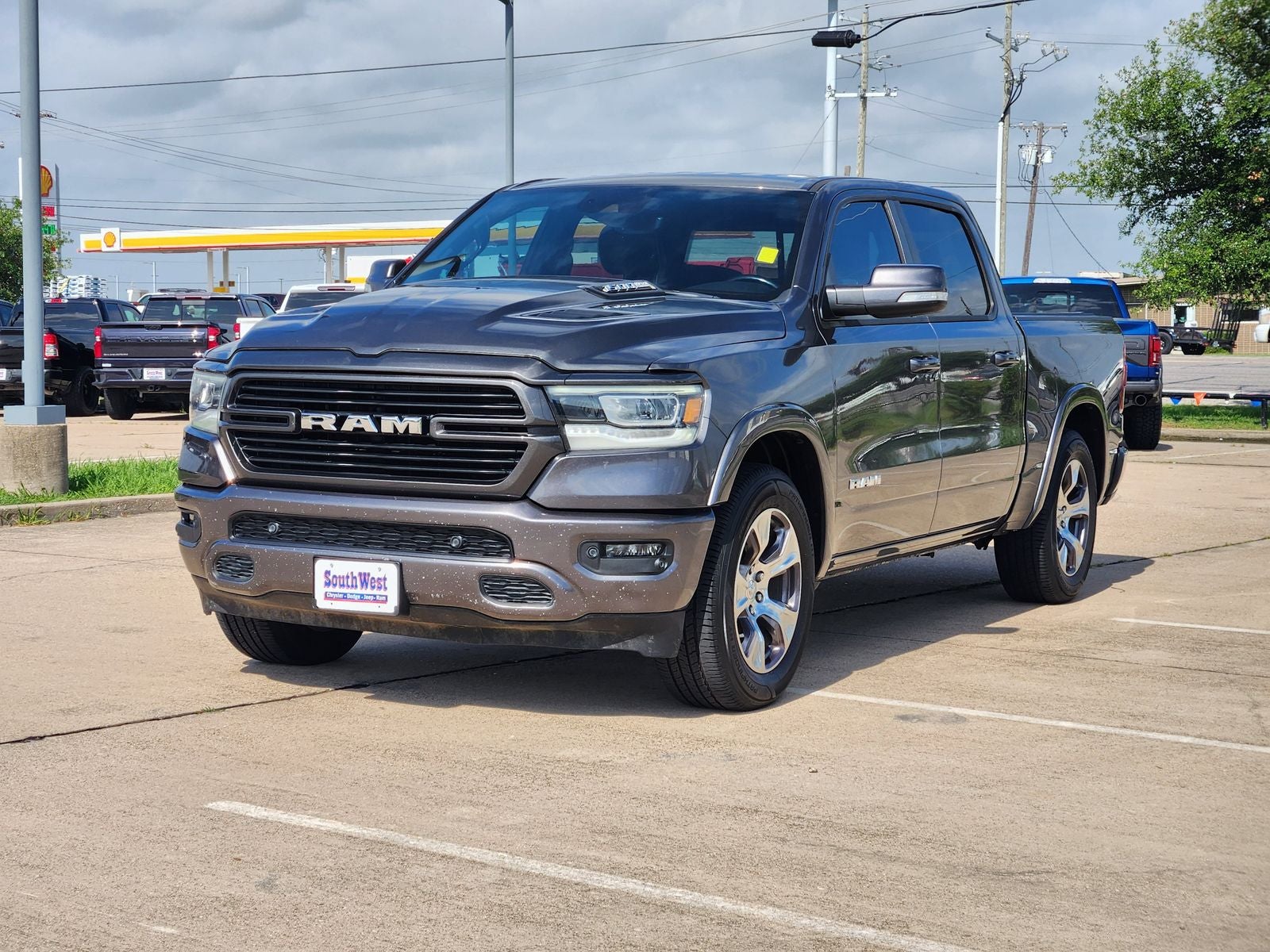 2022 RAM Ram 1500 Laramie Crew Cab 4x2 5'7' Box