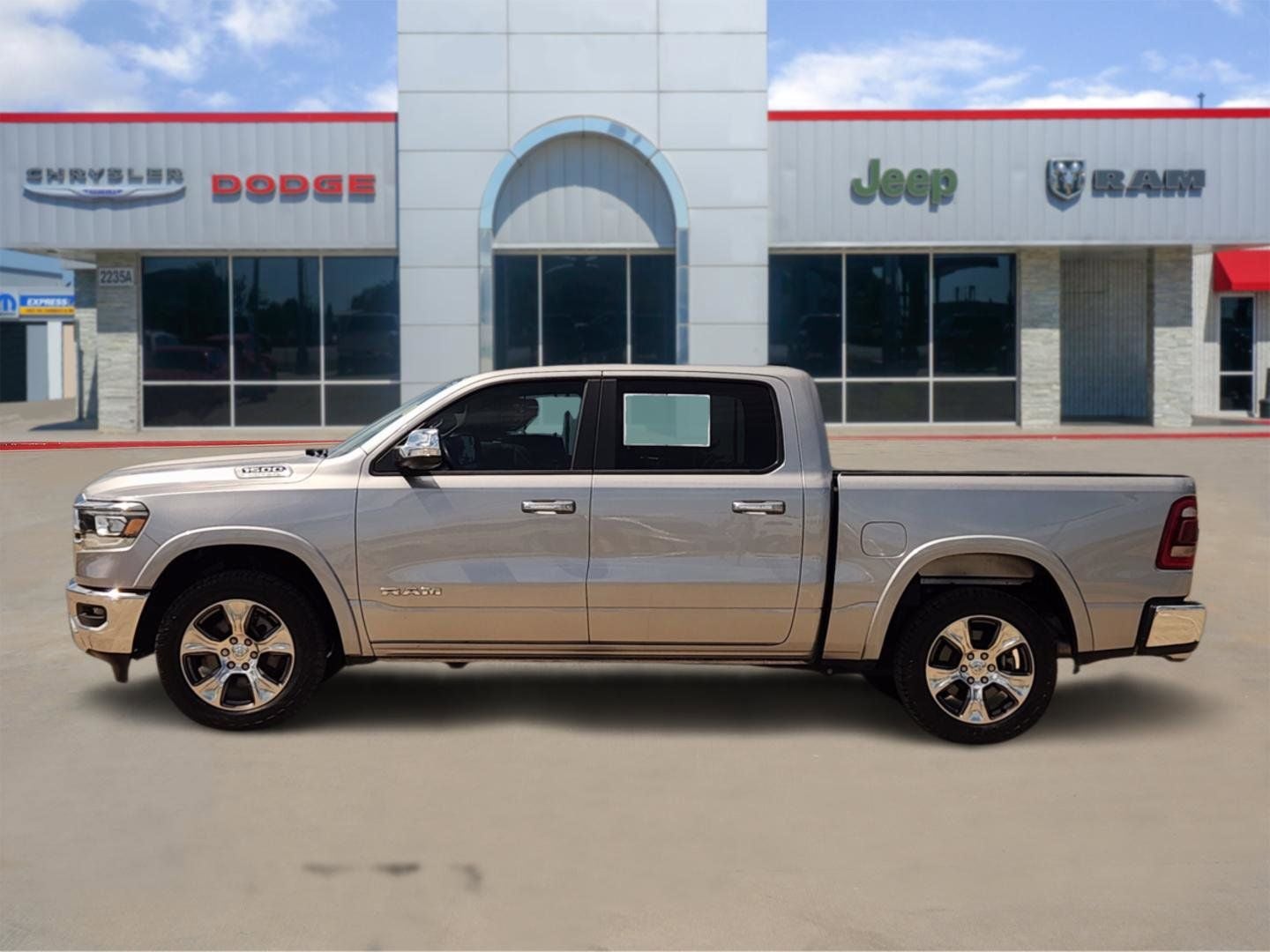 2022 RAM Ram 1500 Laramie Crew Cab 4x4 5'7' Box