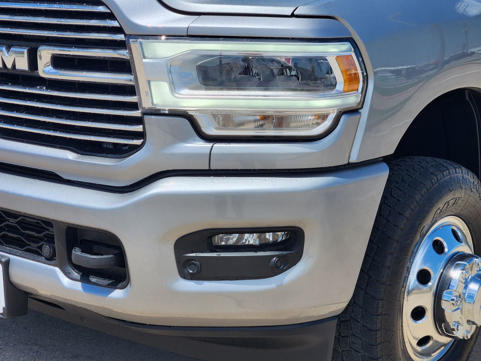 2024 RAM Ram 3500 Laramie Crew Cab 4x4 8' Box