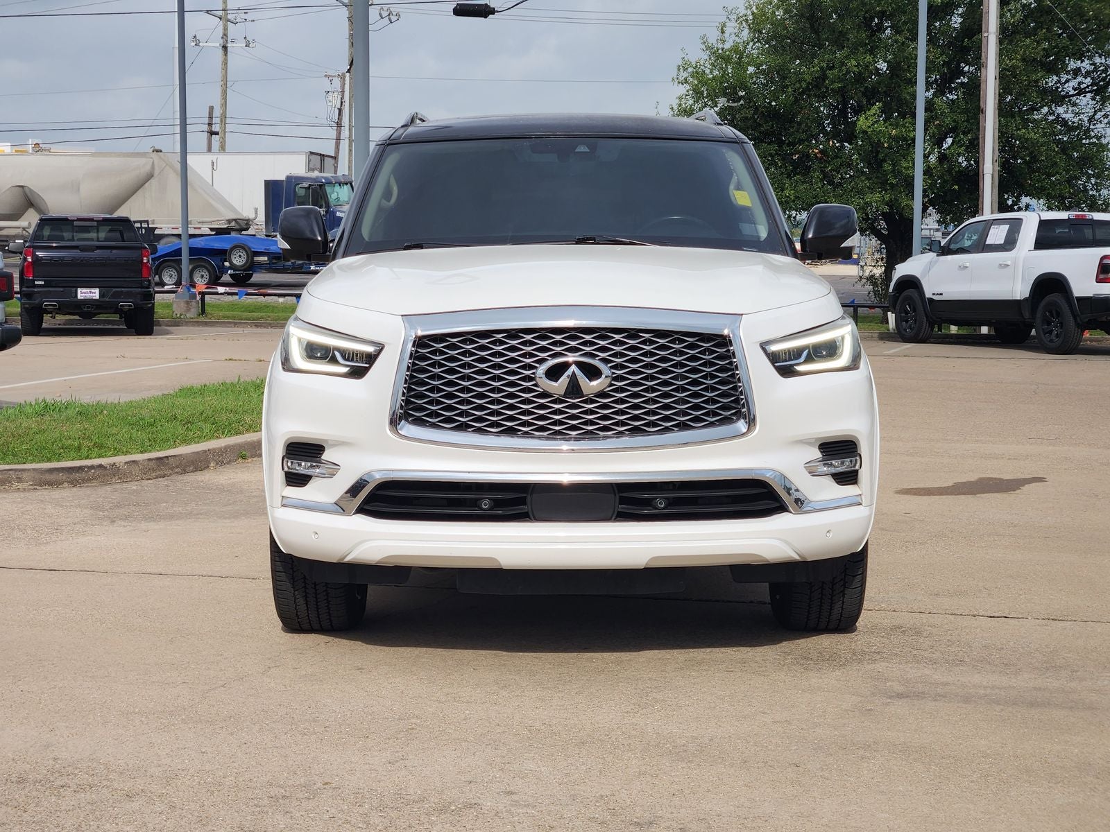 2021 INFINITI QX80 LUXE