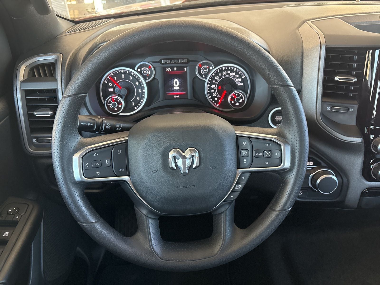 2026 RAM Ram 1500 Express Crew Cab 4x2 5'7' Box