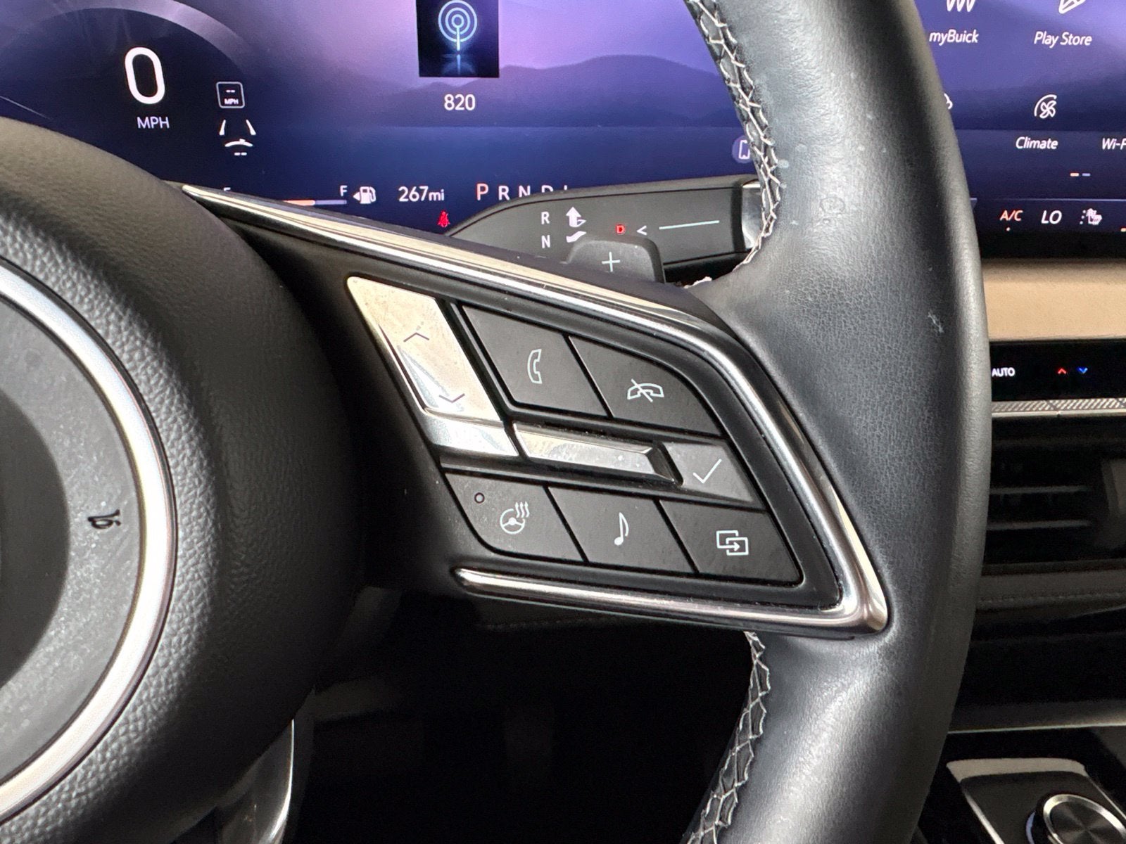 2025 Buick Enclave Preferred FWD