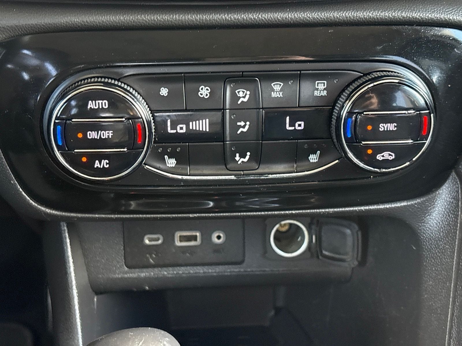 2022 Buick Encore GX FWD Select