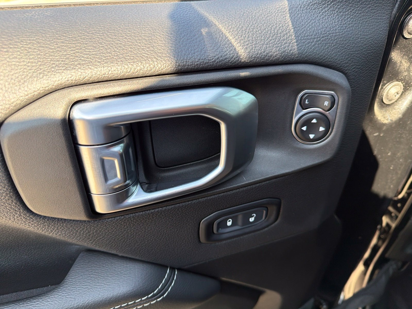 2023 Jeep Wrangler 4-Door Sahara 4x4