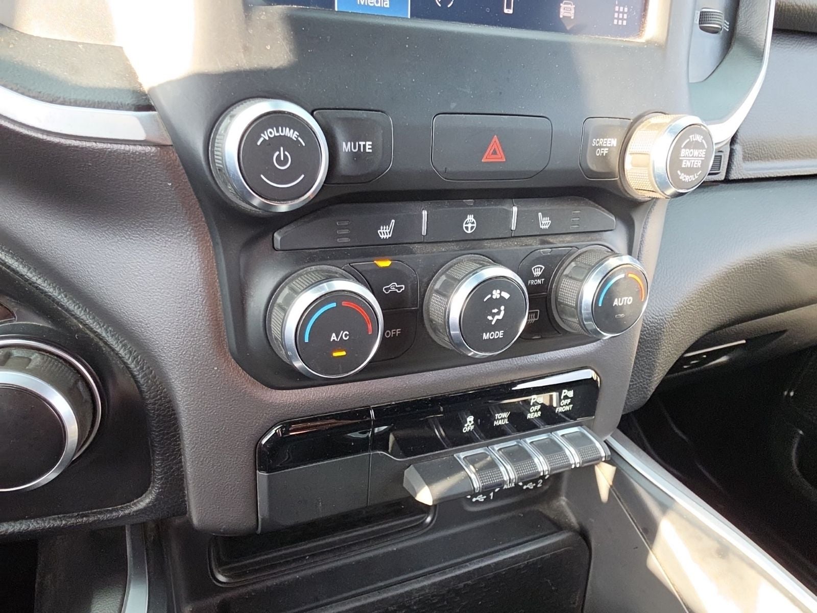 2022 RAM Ram 1500 Lone Star Quad Cab 4x4 6'4' Box