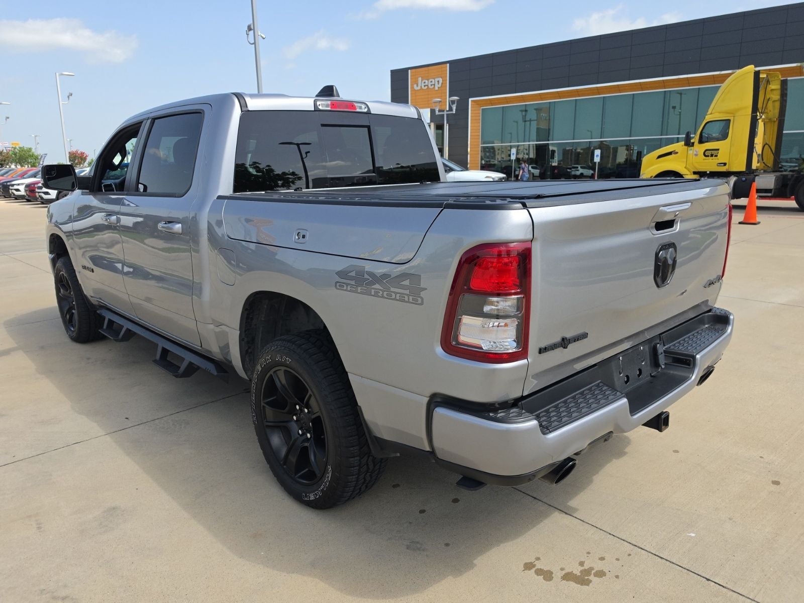 2020 RAM Ram 1500 Lone Star Crew Cab 4x4 5'7' Box