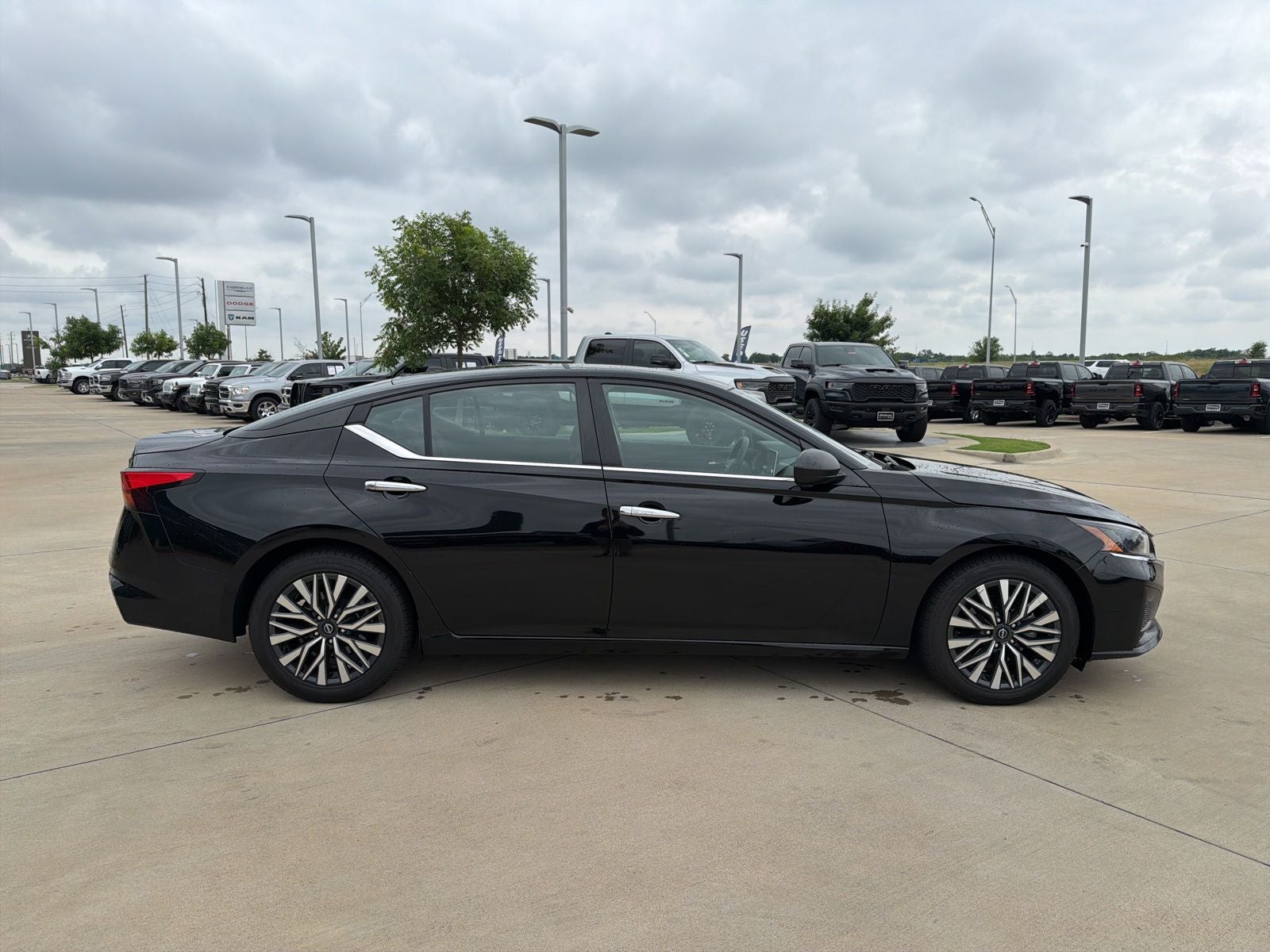 2024 Nissan Altima 2.5 SV
