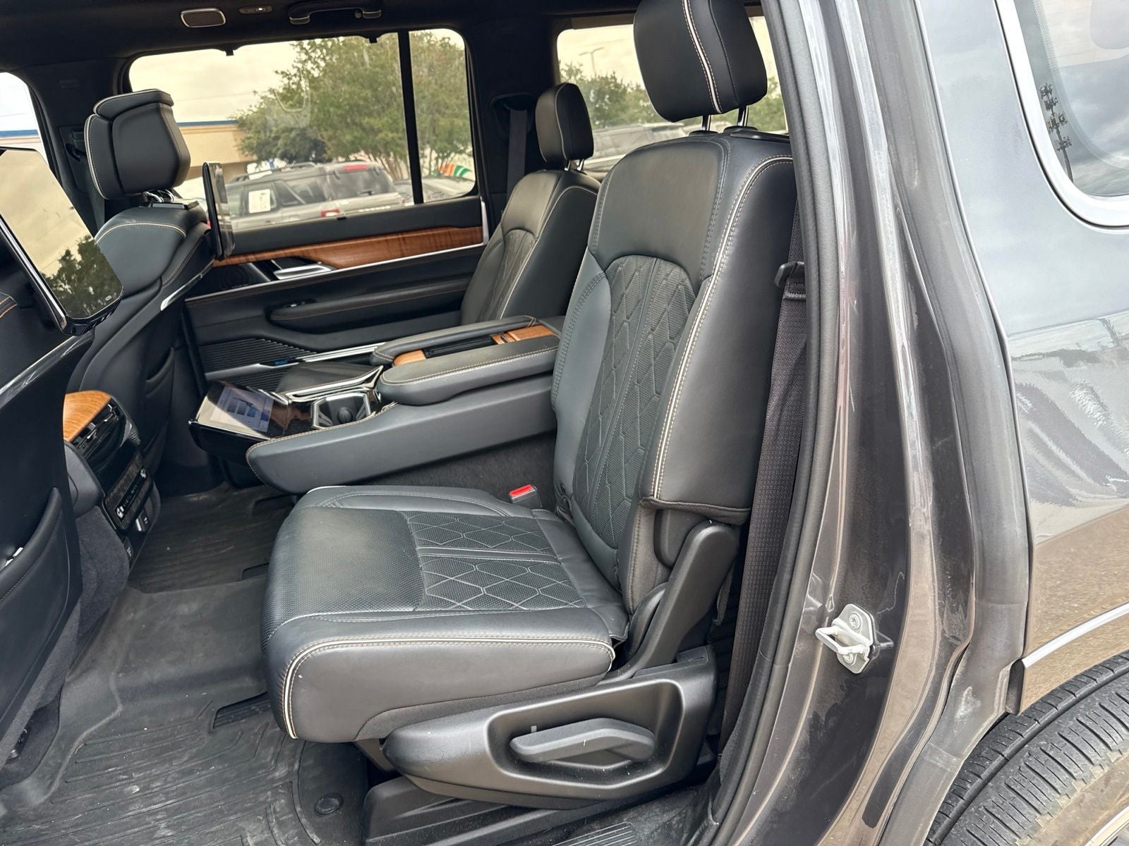 2024 Jeep Grand Wagoneer Series III