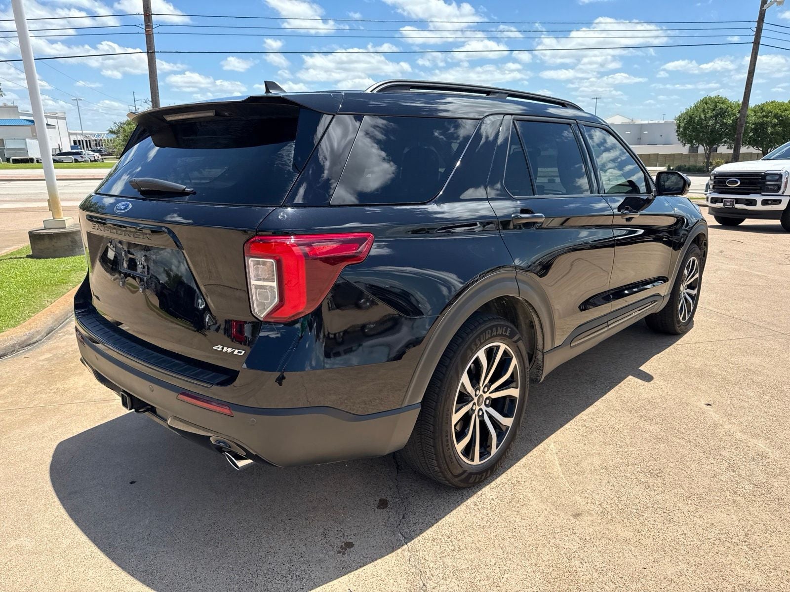 2022 Ford Explorer ST-Line