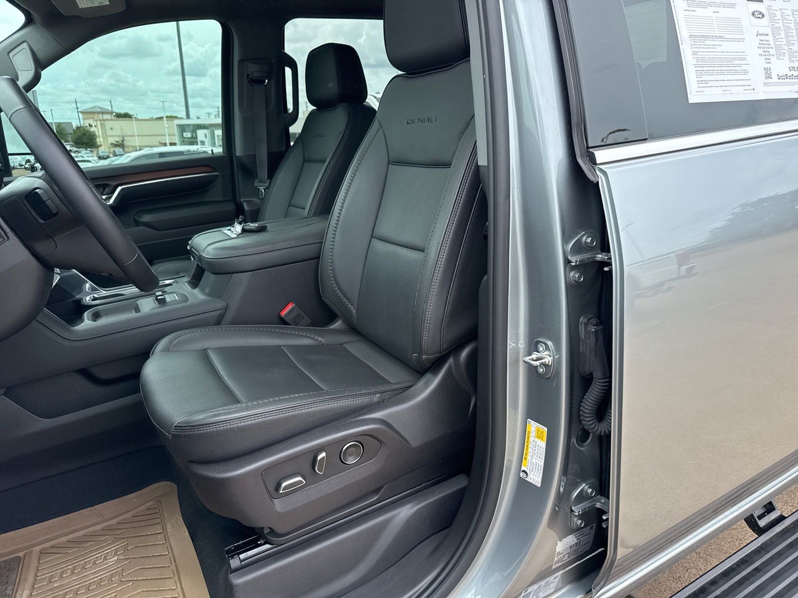 2024 GMC Sierra 2500HD Denali