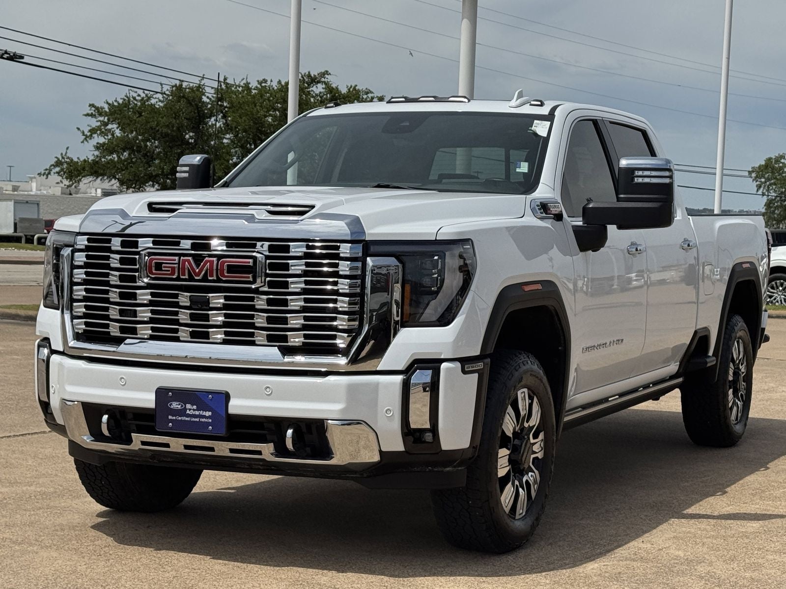 2025 GMC Sierra 2500HD Denali