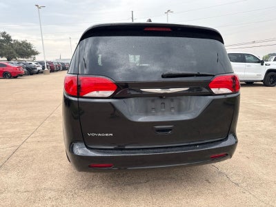 2021 Chrysler Voyager LXI