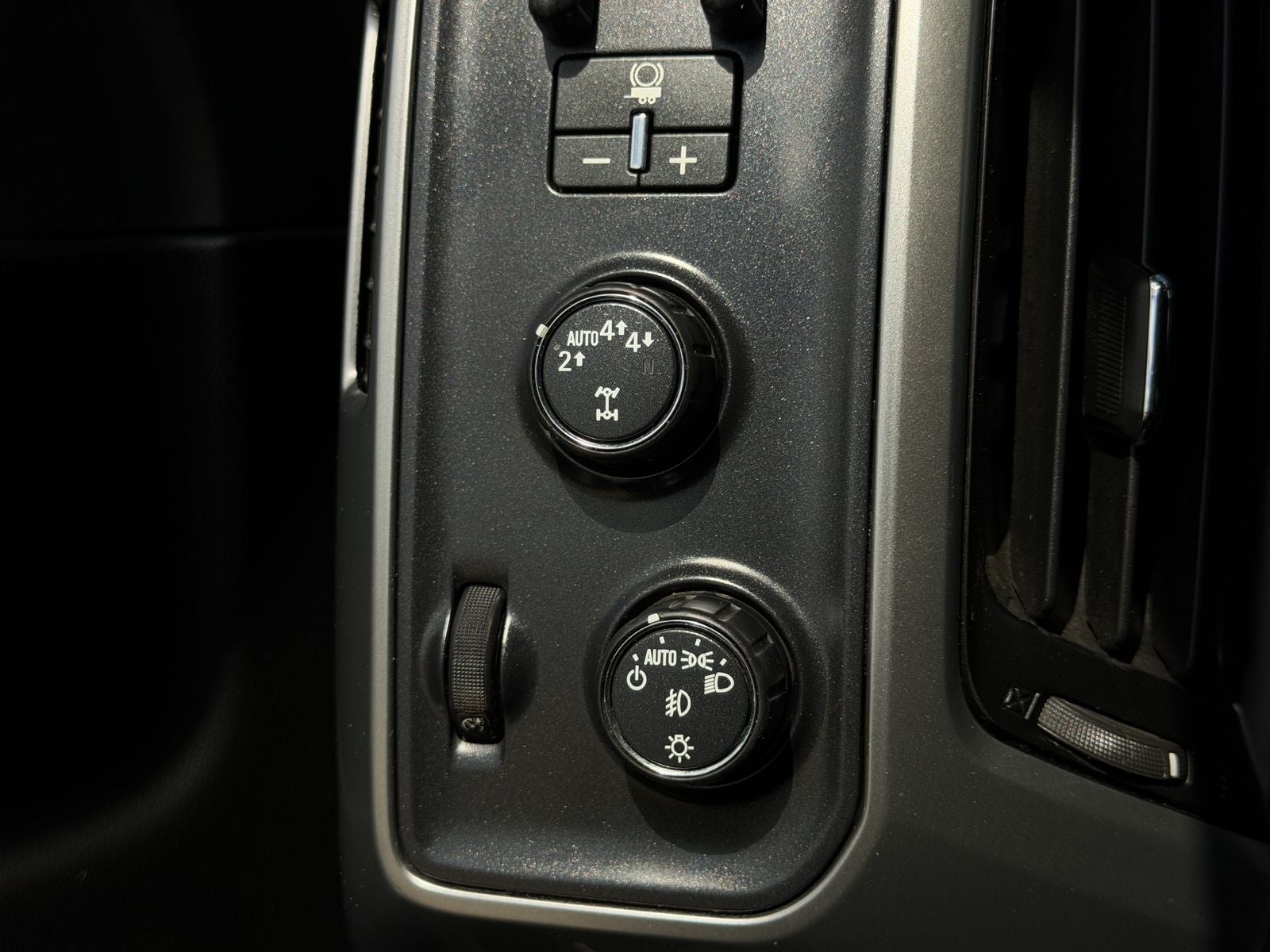 2018 Chevrolet Silverado 1500 LTZ 2LZ
