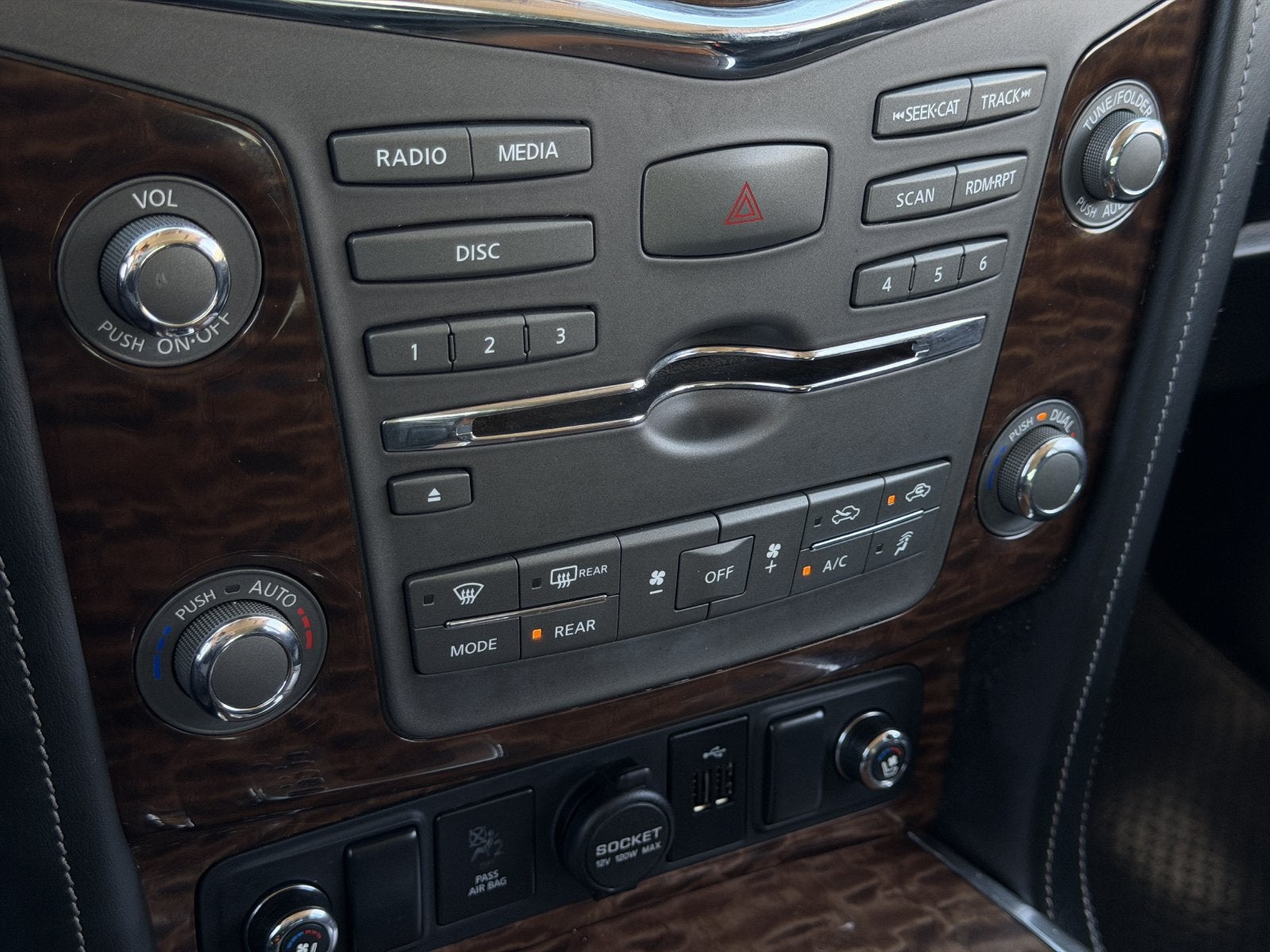 2020 Nissan Armada Platinum