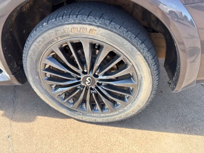 2023 INFINITI QX80 Premium Select
