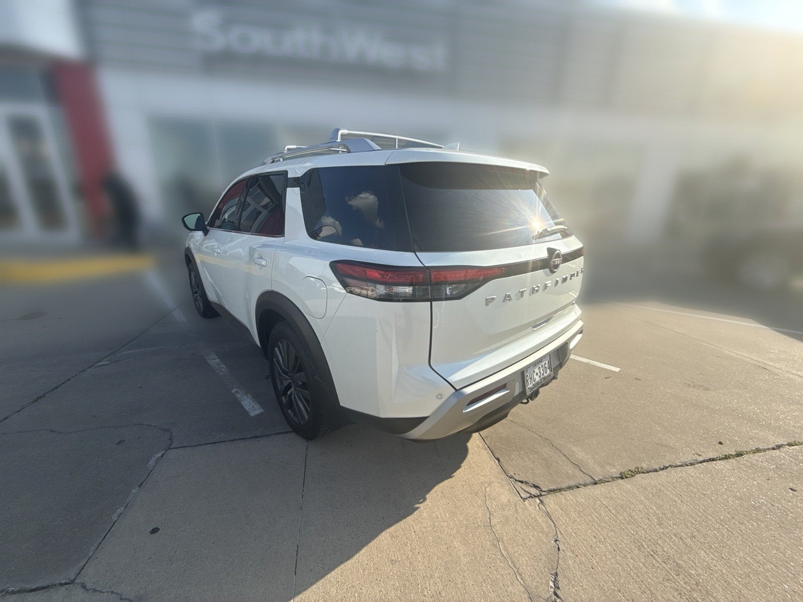 2022 Nissan Pathfinder SL