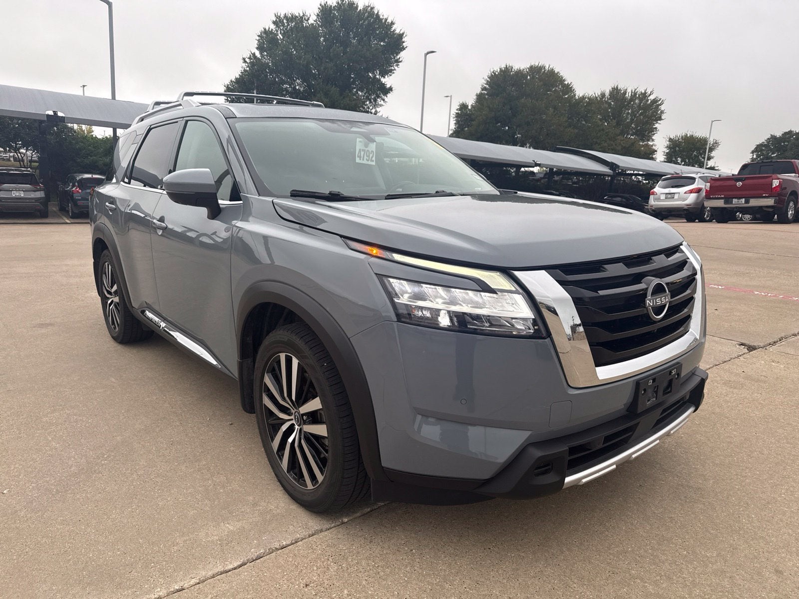 2023 Nissan Pathfinder Platinum