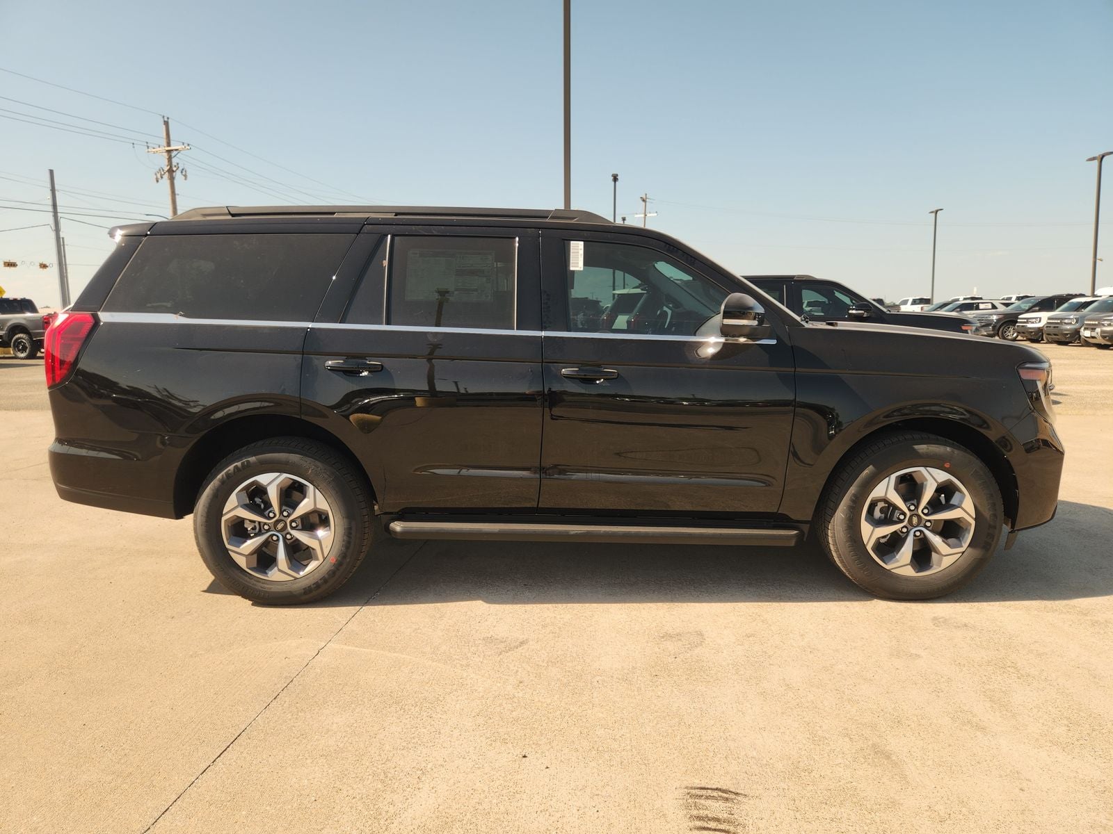 2027 Ford Expedition Active