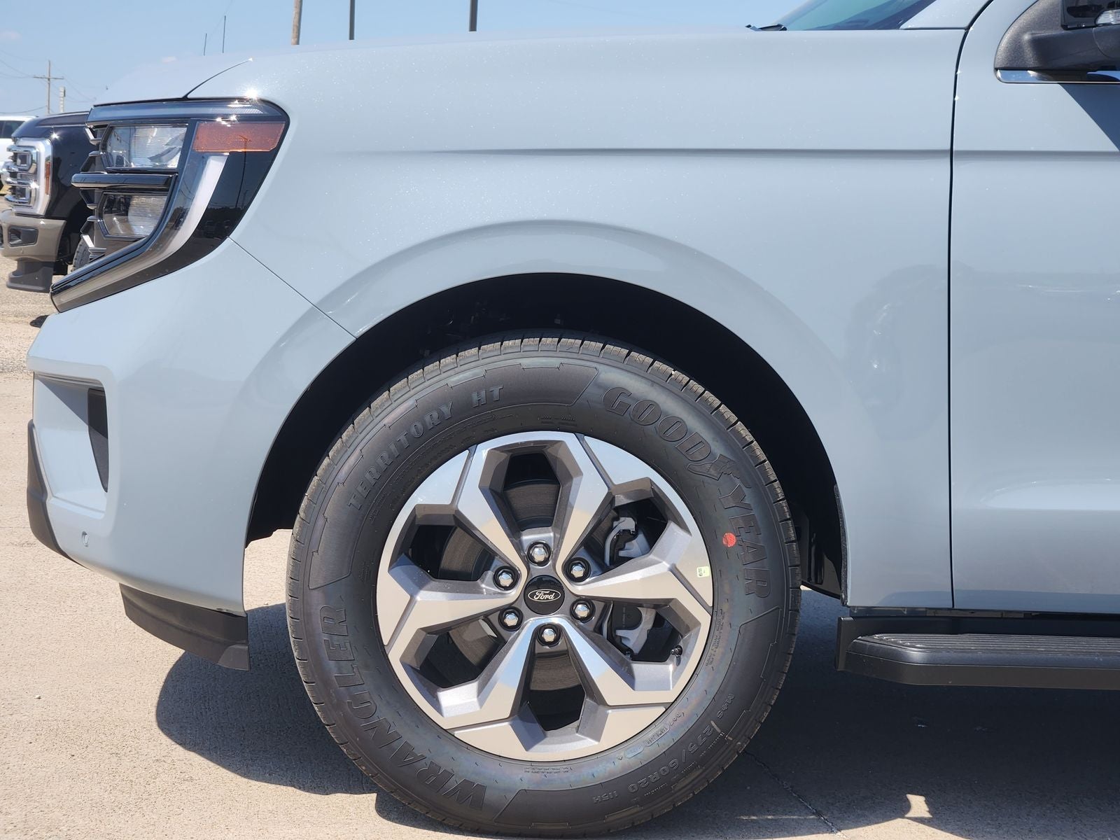 2027 Ford Expedition Active