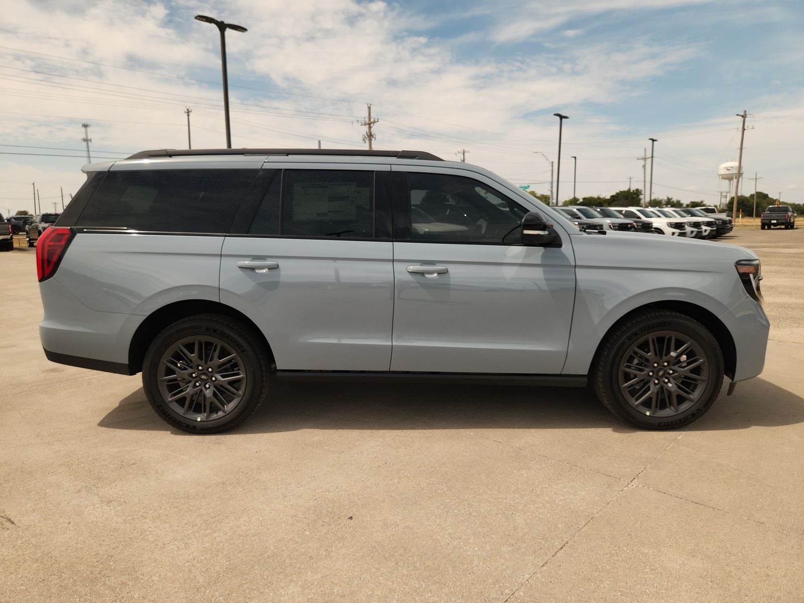 2027 Ford Expedition Platinum