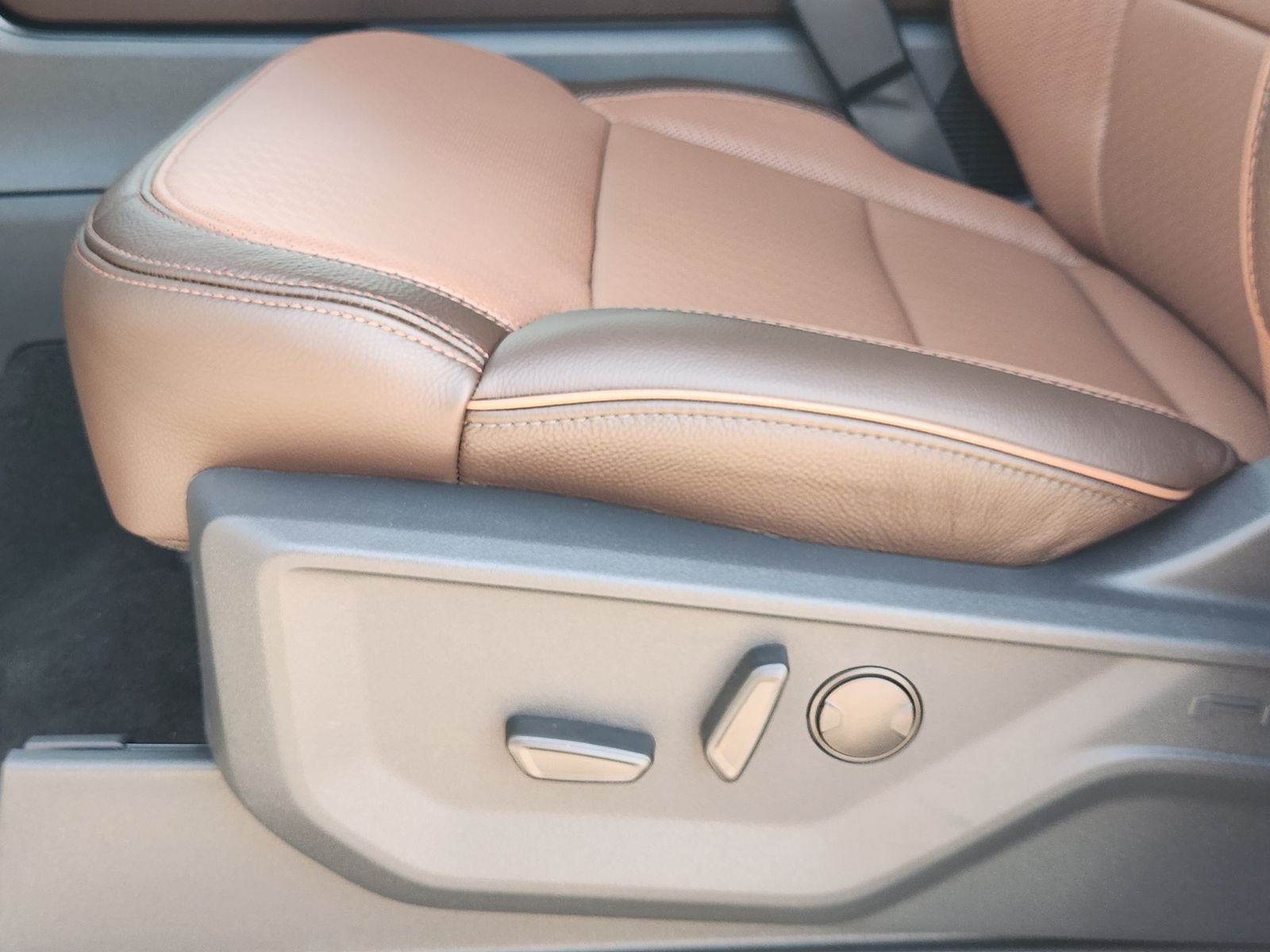 2027 Ford Expedition King Ranch