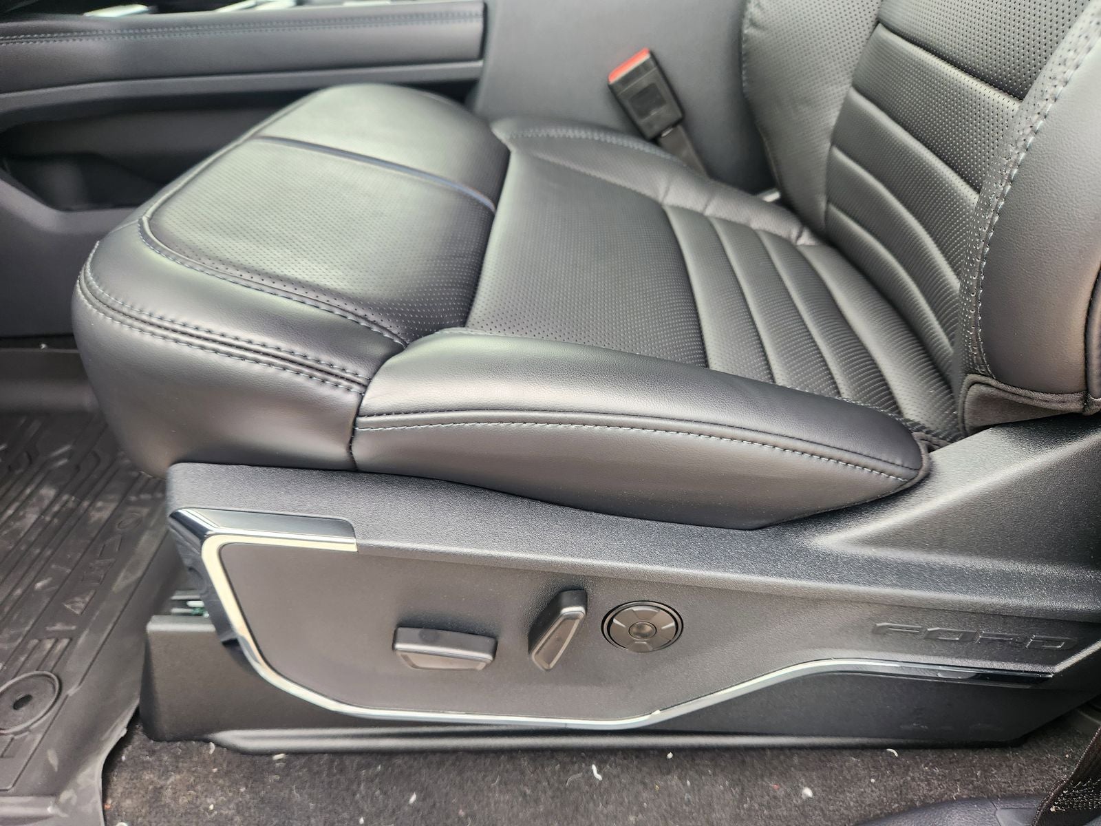 2026 Ford F-350SD Platinum DRW