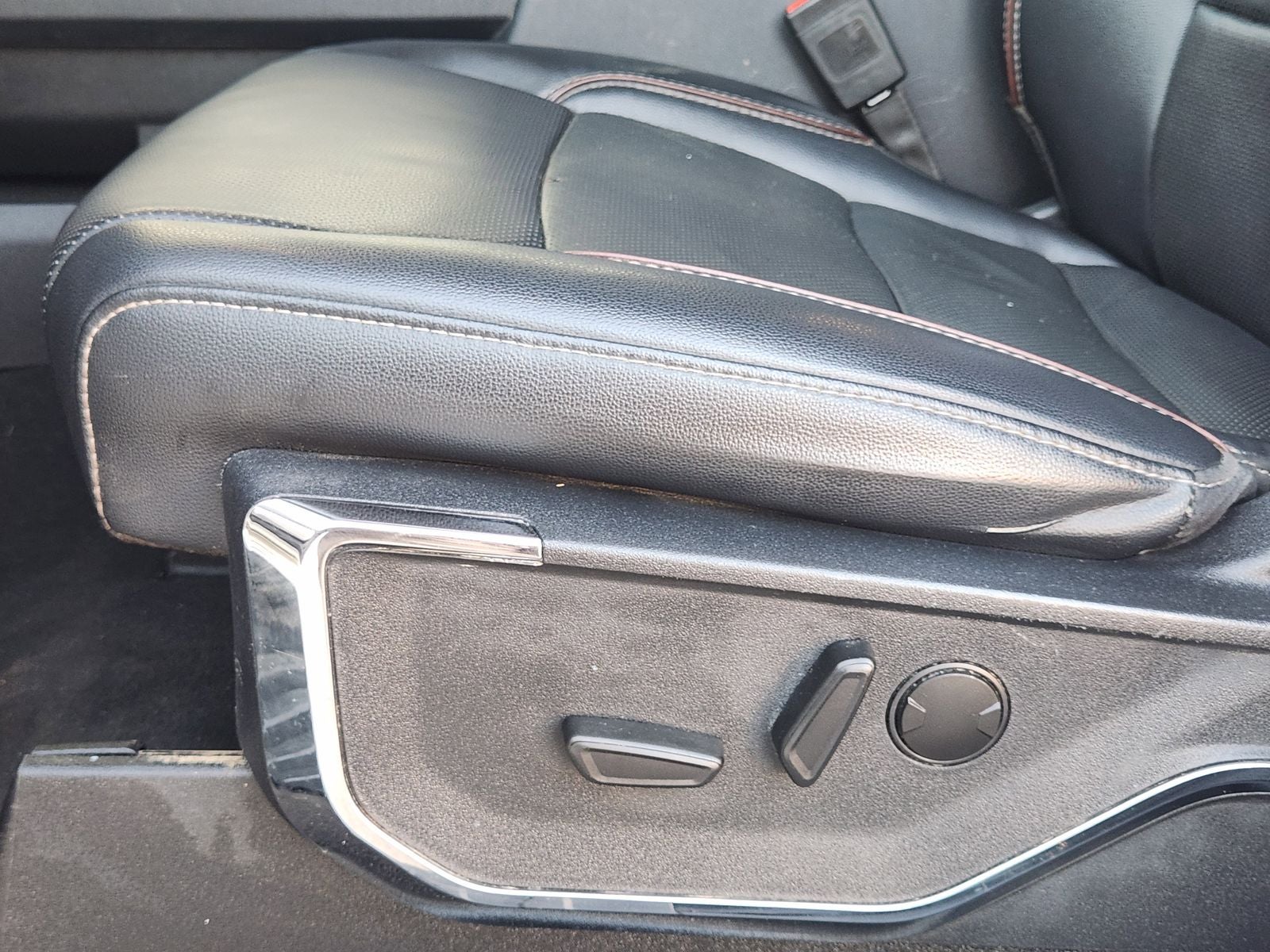 2024 Ford F-350SD Lariat DRW