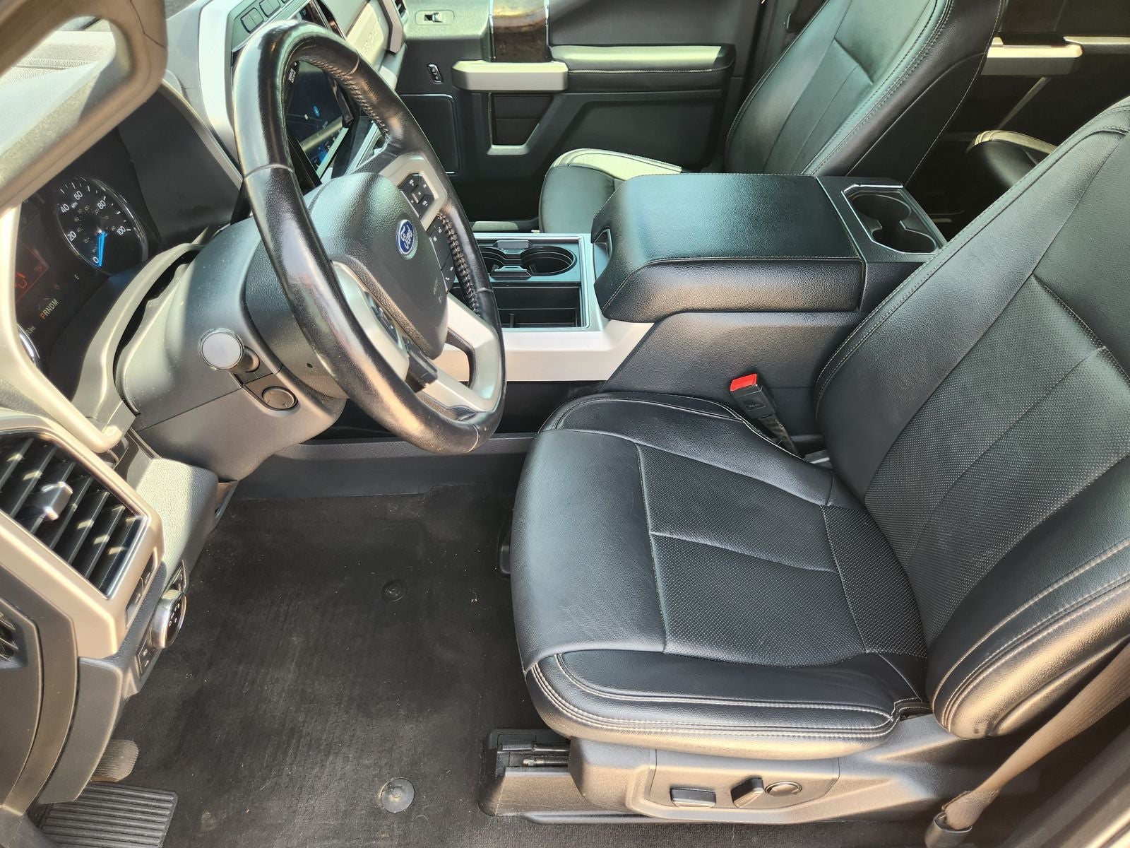 2022 Ford F-350SD Lariat DRW