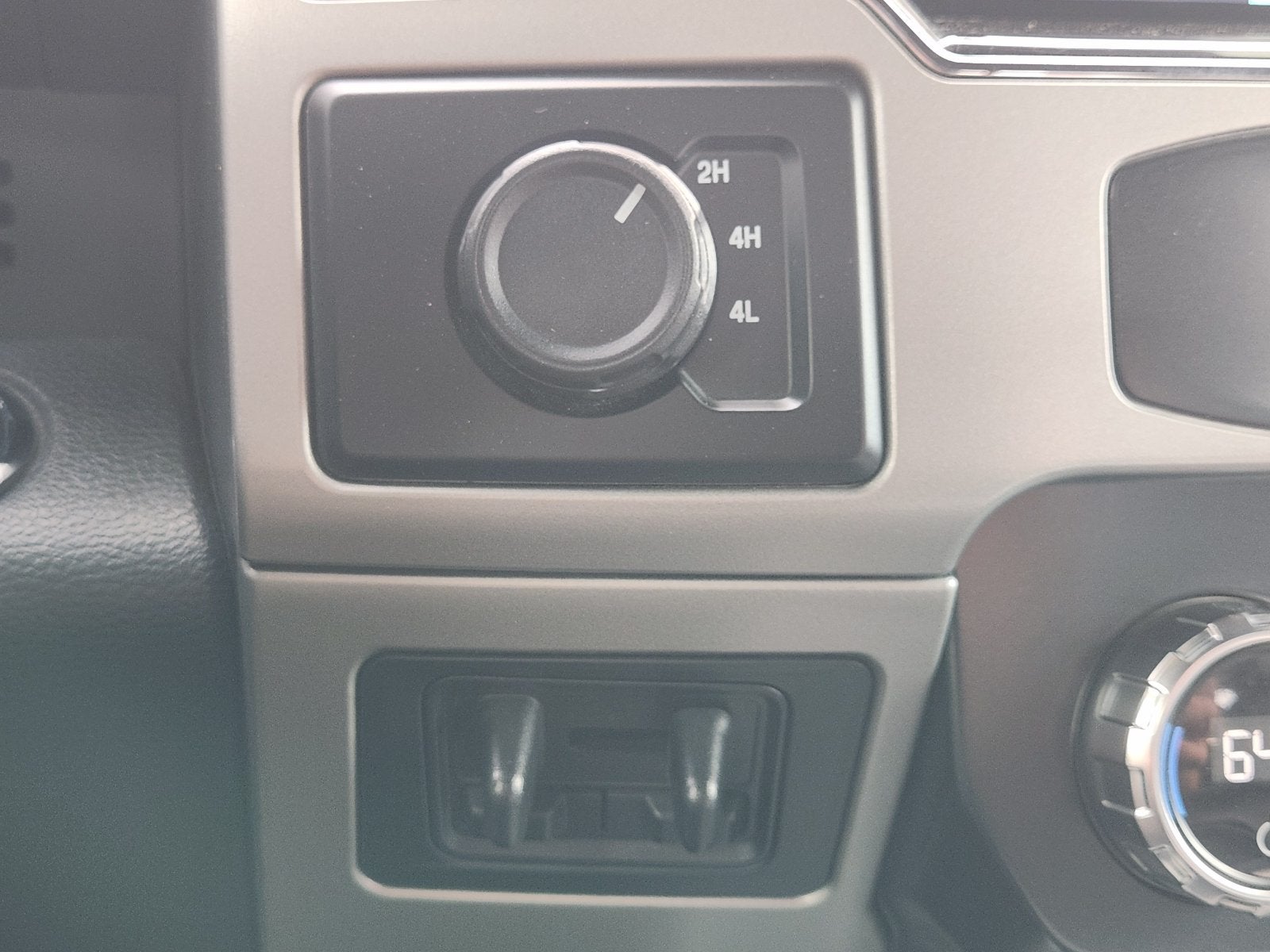 2022 Ford F-350SD Lariat DRW