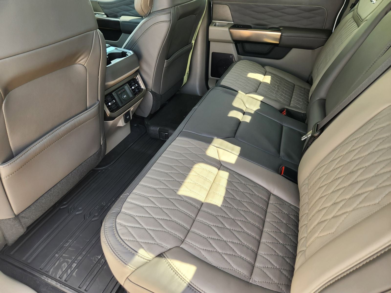 2026 Ford F-450SD Platinum DRW
