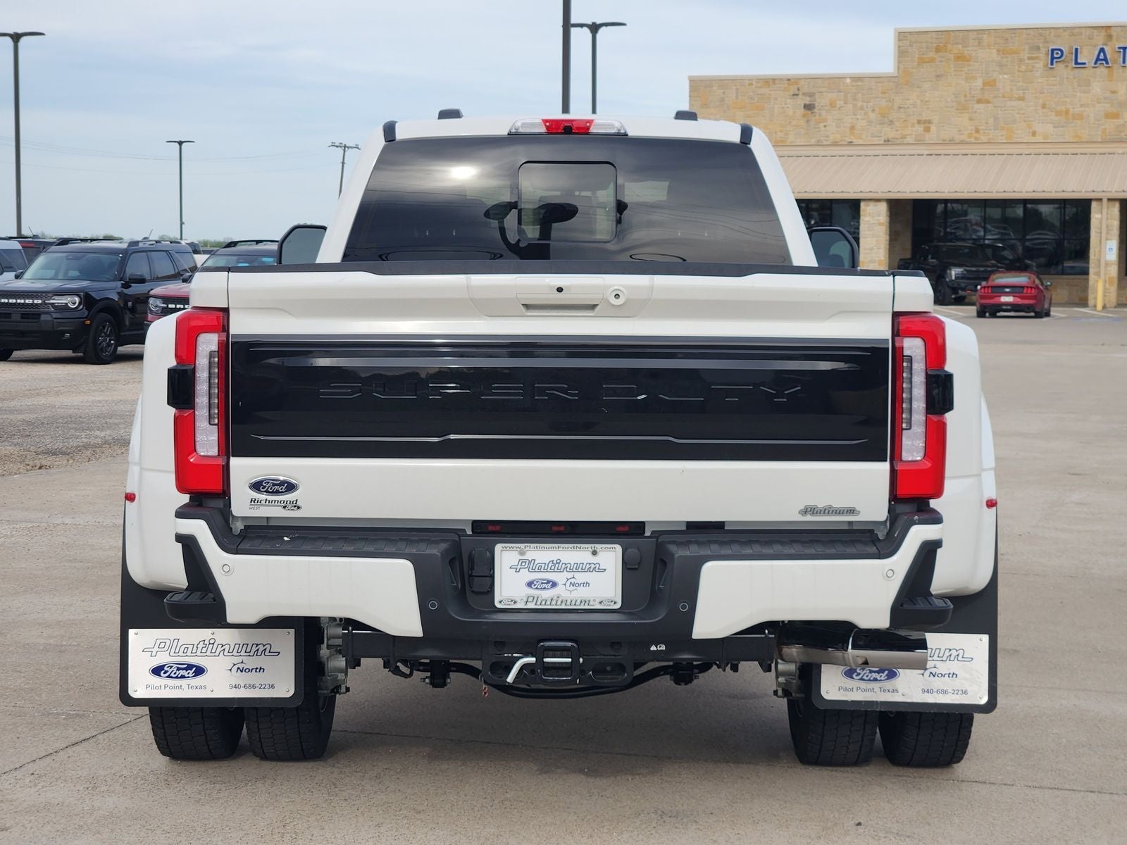 2026 Ford F-450SD Platinum DRW