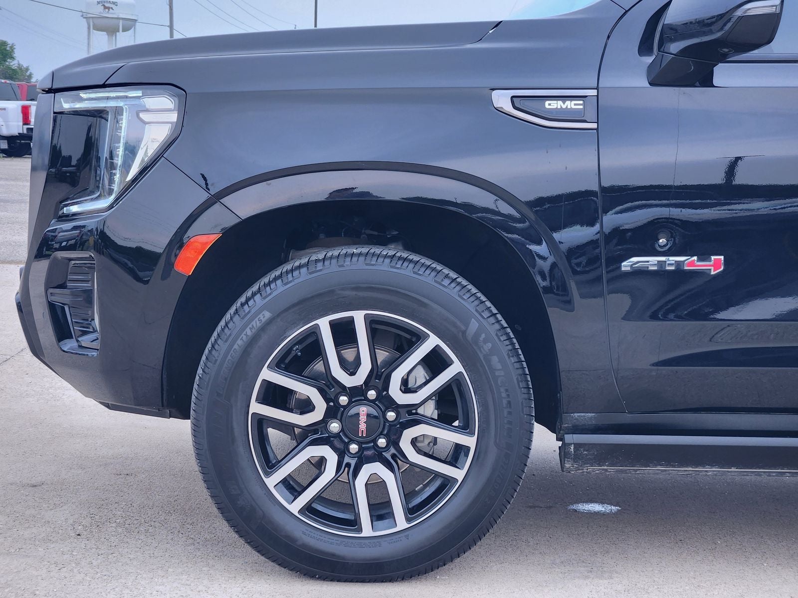2023 GMC Yukon AT4