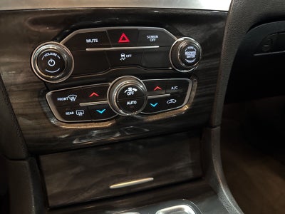 2017 Chrysler 300 Limited