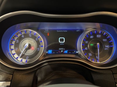 2017 Chrysler 300 Limited