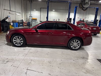 2017 Chrysler 300 Limited