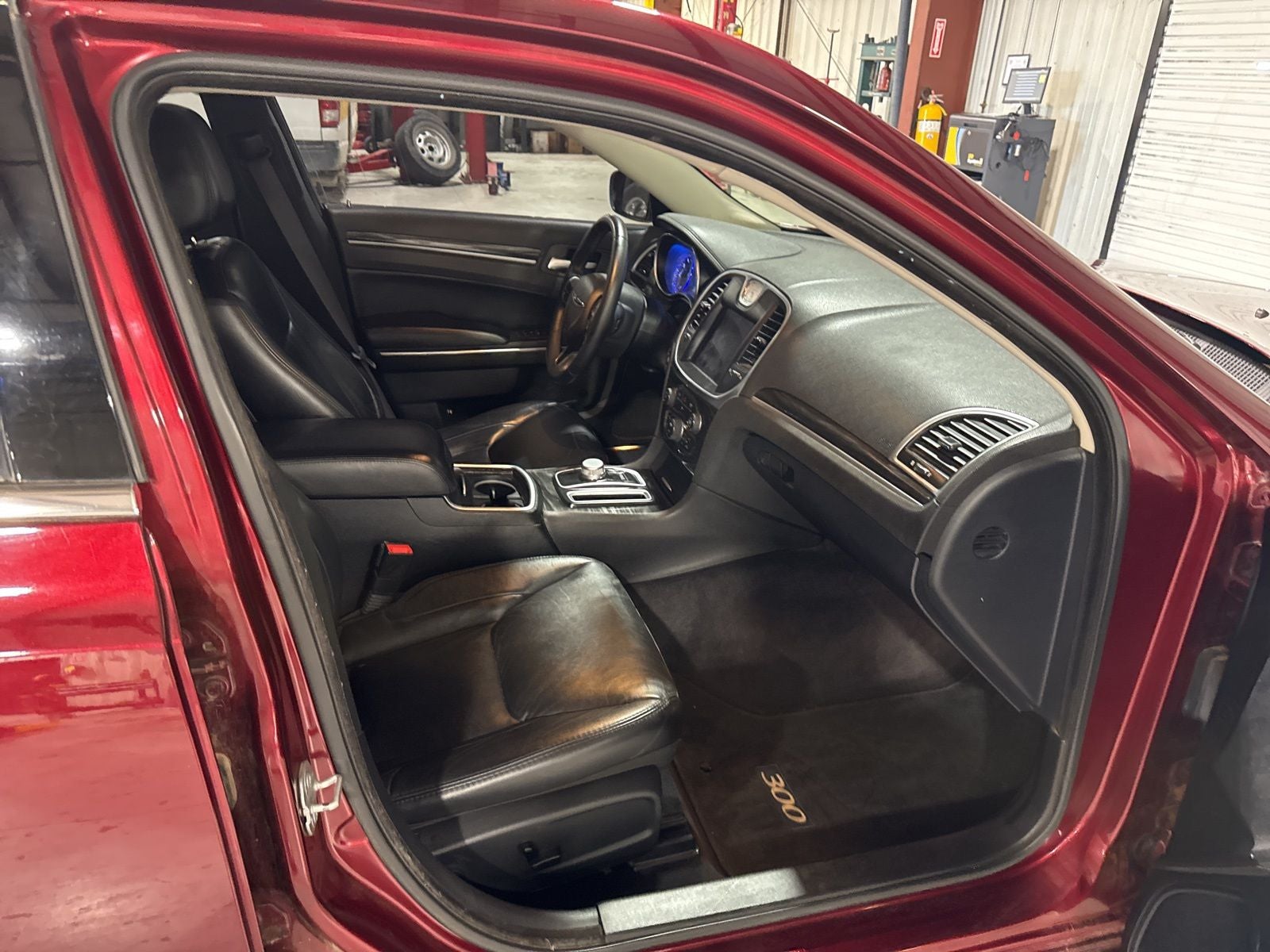 2017 Chrysler 300 Limited