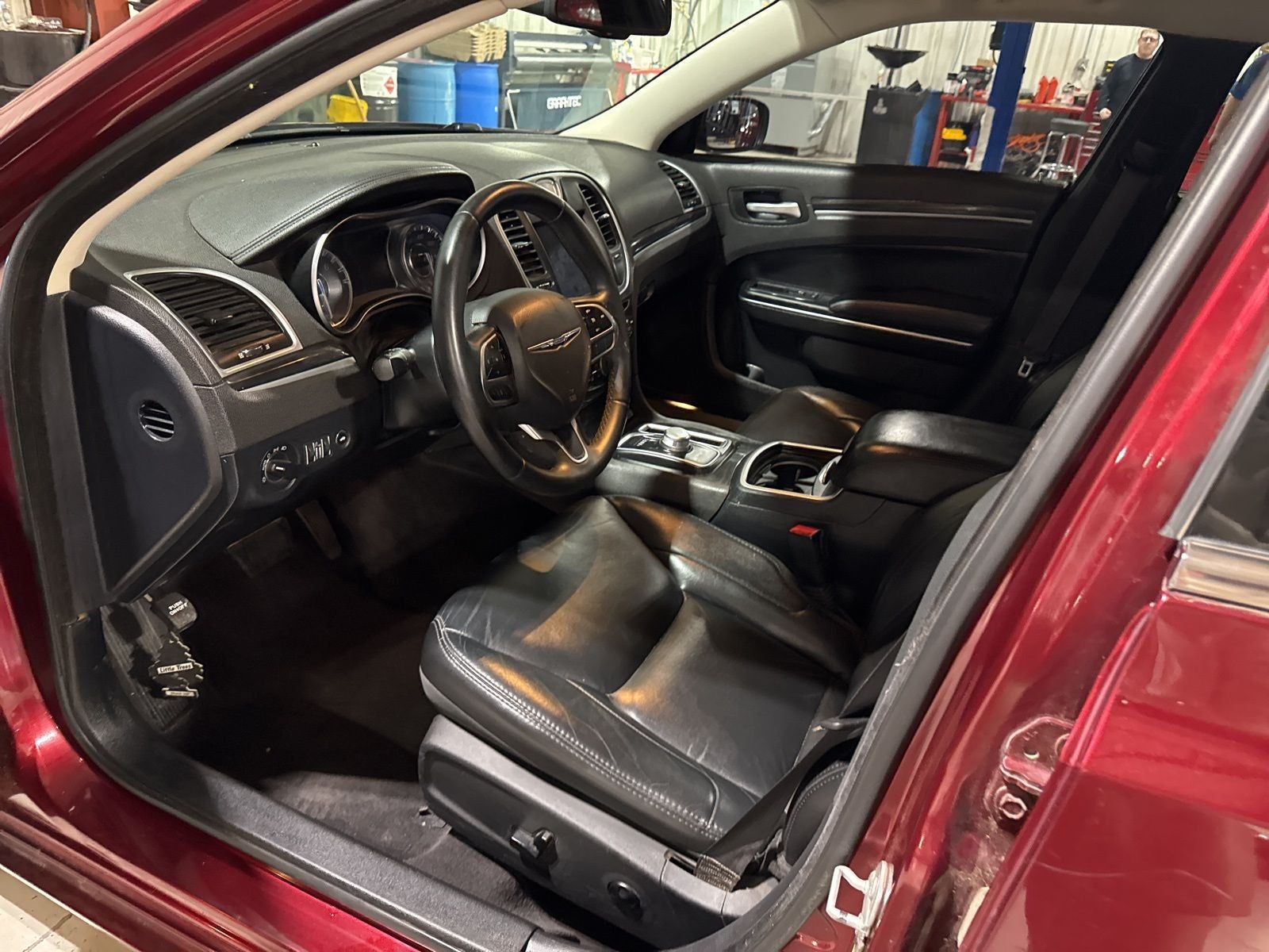 2017 Chrysler 300 Limited