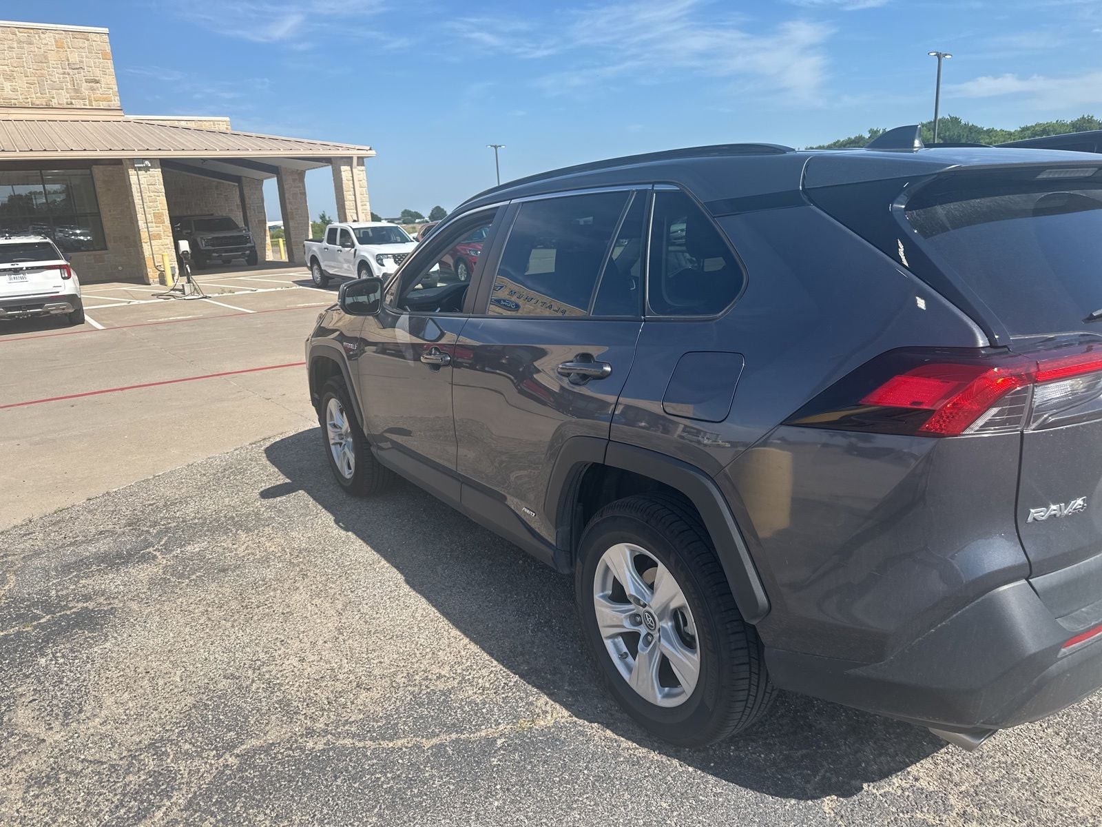 2019 Toyota RAV4 Hybrid XLE