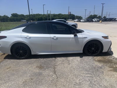 2021 Toyota Camry Hybrid XSE