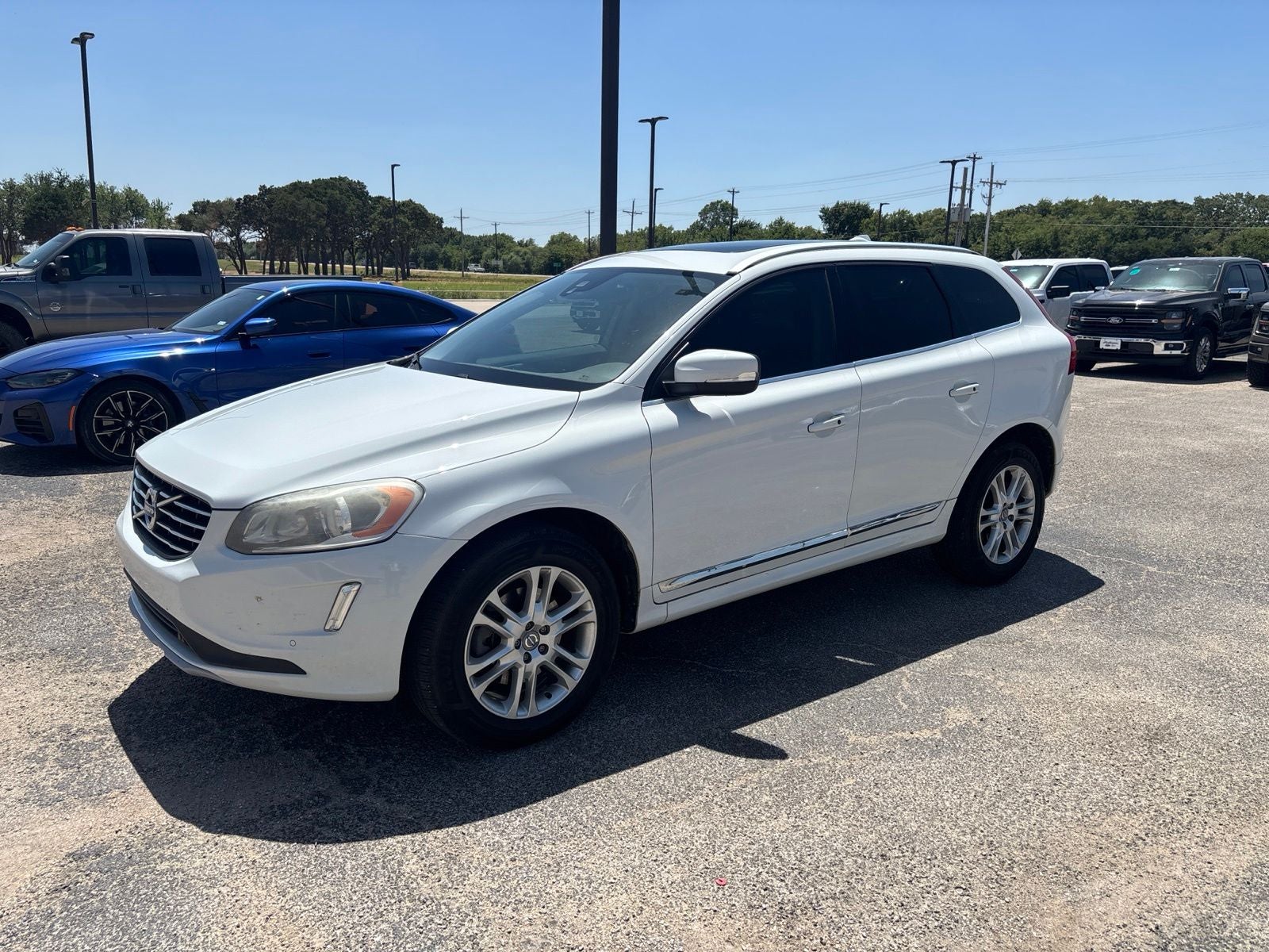Used 2016 Volvo XC60 Premier with VIN YV440MDK2G2804624 for sale in Pilot Point, TX