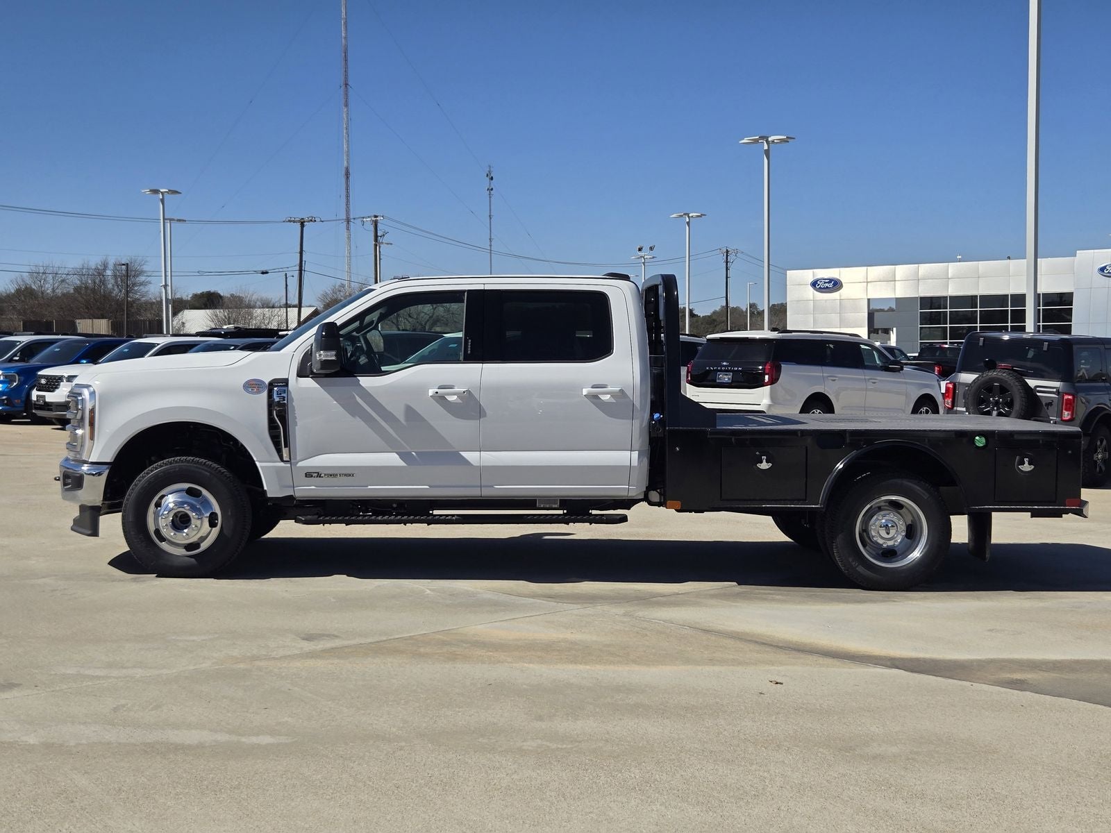 2026 Ford F-350SD Lariat DRW