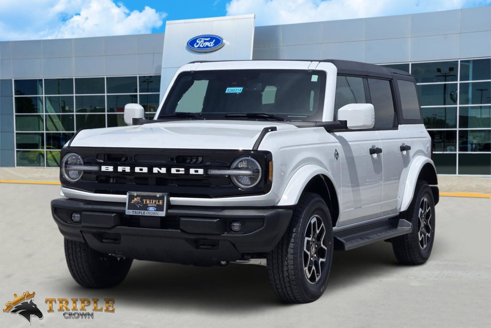 2026 Ford Bronco Outer Banks