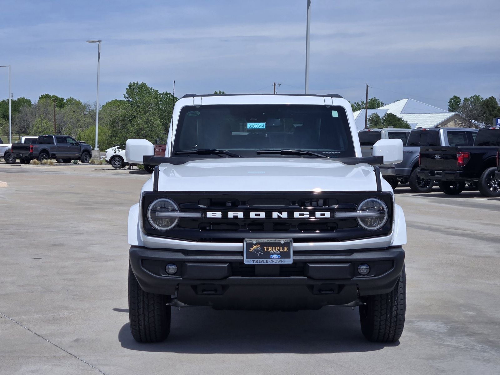 2026 Ford Bronco Outer Banks