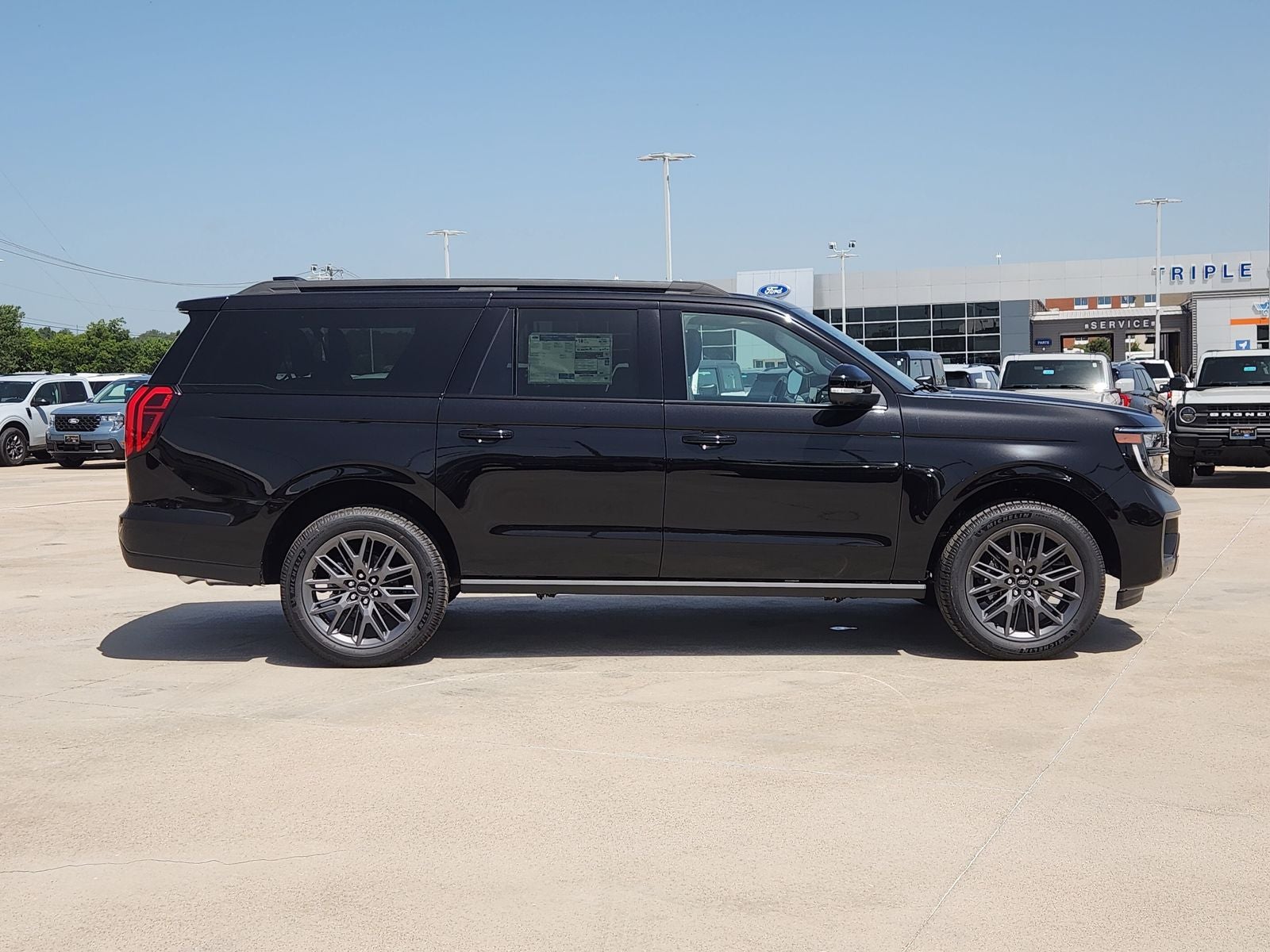 2027 Ford Expedition Max Platinum