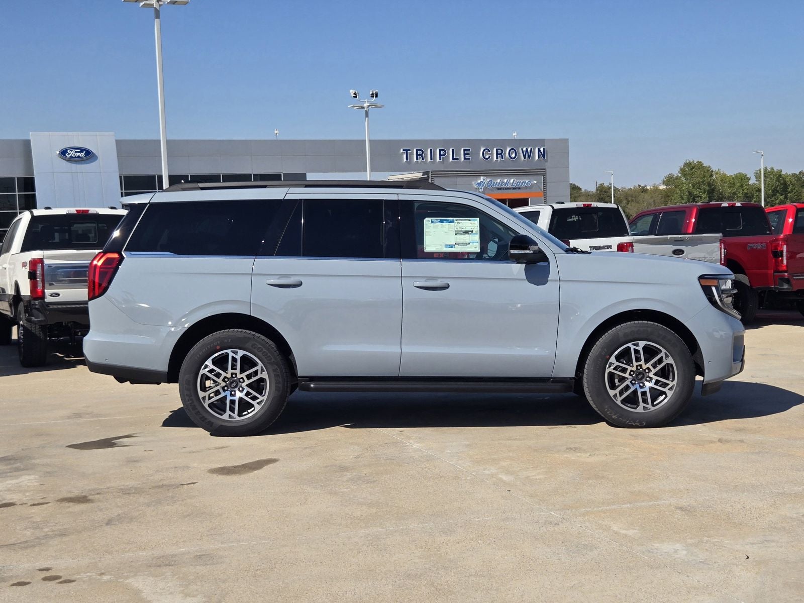 2025 Ford Expedition Active